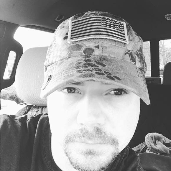 Meet your Posher, Stephen - Picture 1 of 1